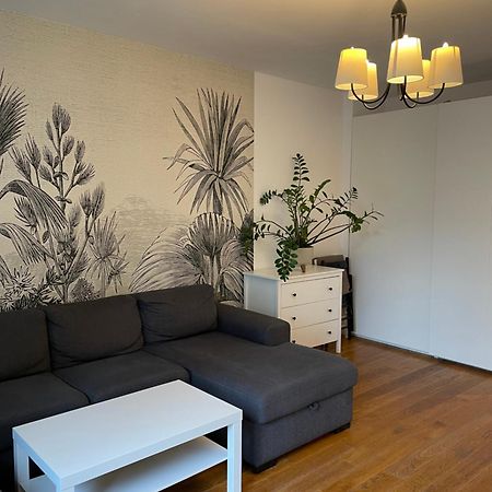 Family Apartment On Saska Kepa Varşovia Exterior foto